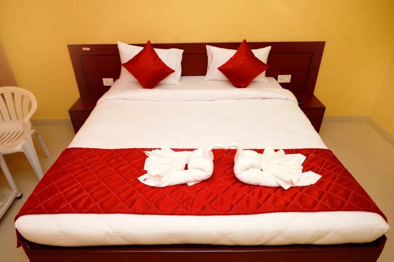Hotel Manik Moti Лонавала Экстерьер фото